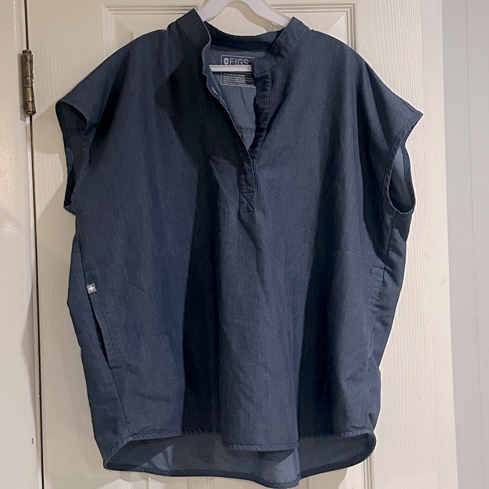 FIGS Large Rafaela top Heather Denim
